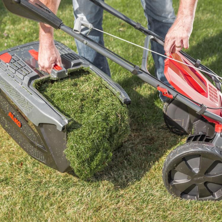 AL-KO Comfort 46.0 SP-A Petrol Self Propelled Lawnmower (46cm Cut)  - AK119938-5.jpg