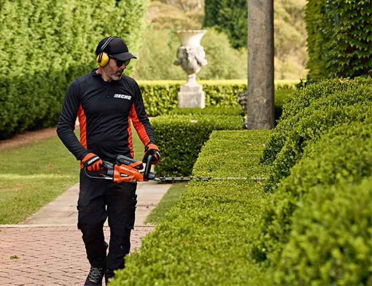 Echo 56v Lightweight 71cm professional Hedge Trimmer DHC-2800R - DHC-2800RImage5.jpg