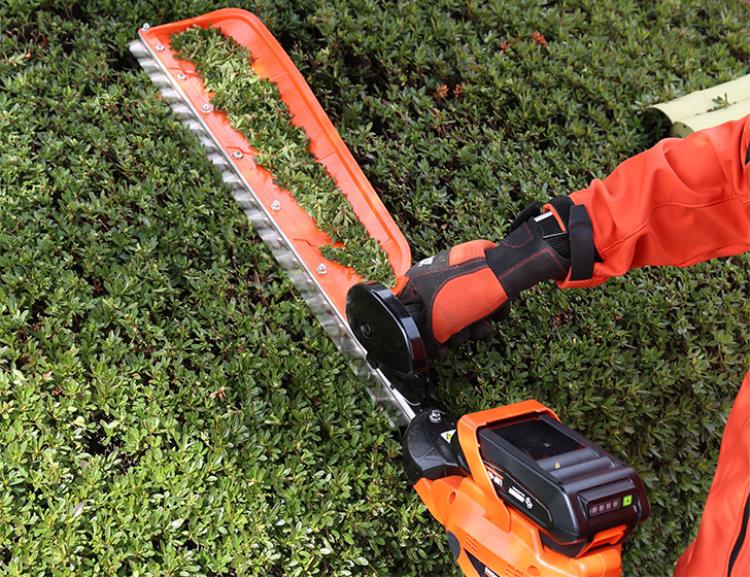 Echo 56v Lightweight Single-Sided Battery Hedge Trimmer DHCS-2800 - DHCS-2800Image5.jpg